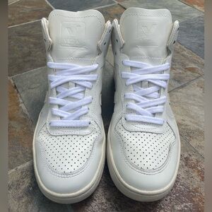 Veja V-15 Leather White Mid-Top Sneaker